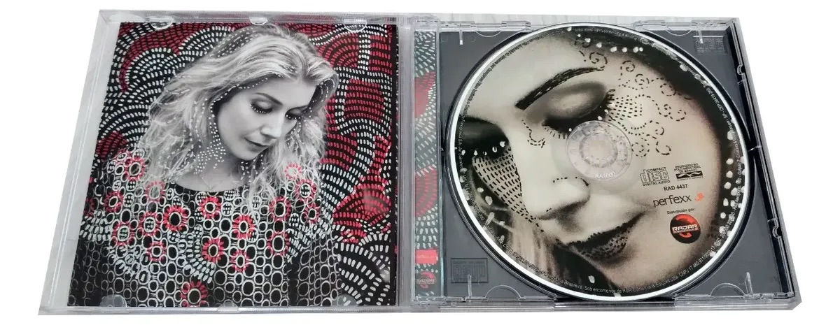 Luiza Possi - Sobre Amor e o Tempo encarte