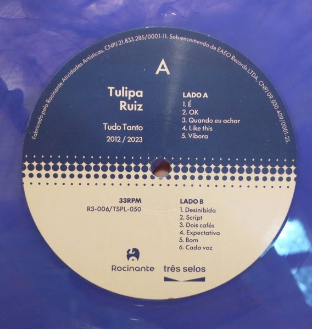 Tulipa Ruiz - Tudo Tanto encarte