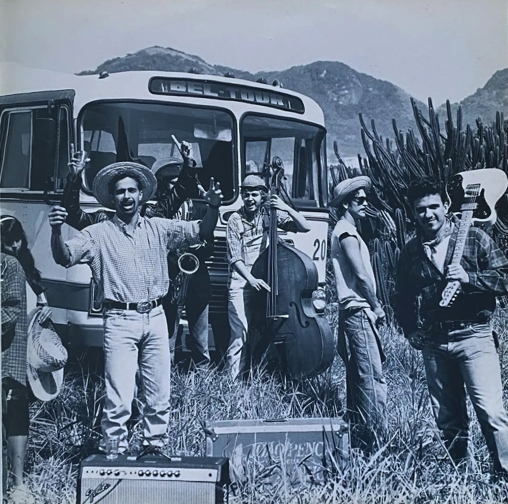 João Penca e Seus Miquinhos Amestrados - Cem Anos De Rock'N'Roll encarte