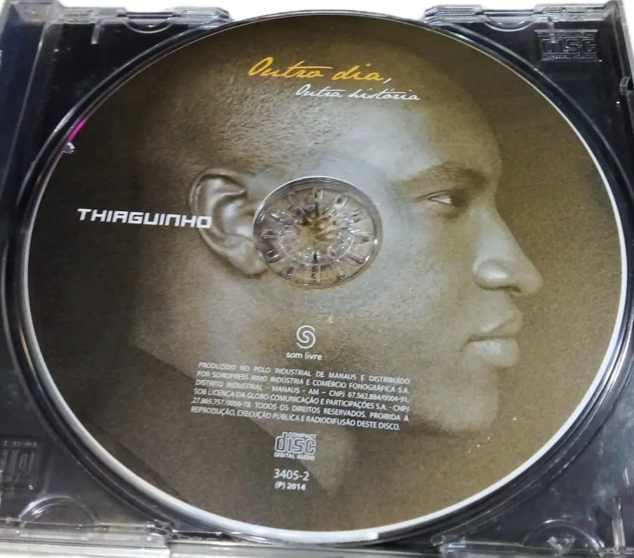 Thiaguinho - Outro Dia, Outra História encarte