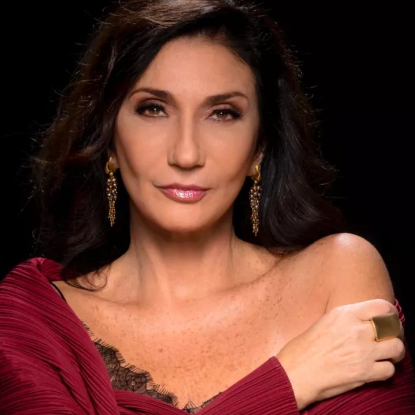 Zizi Possi